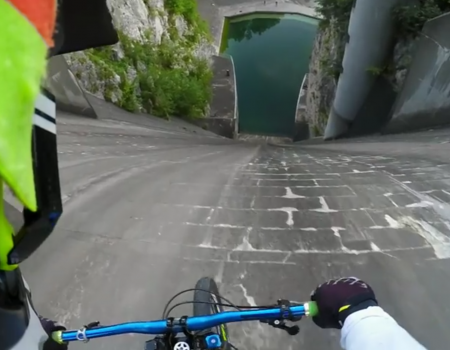 Virales Video „Mit dem Fahrrad ein 60-Meter-Damm runter fahren“
