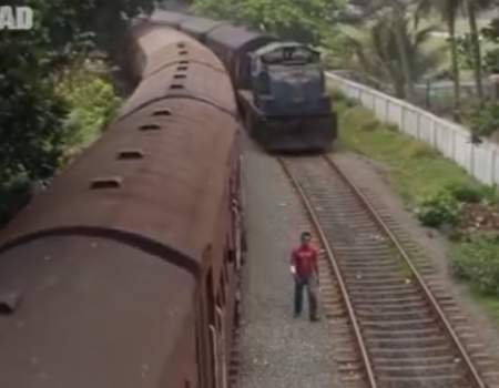 Virales Video „Menschen fast vom Zug erwischt“