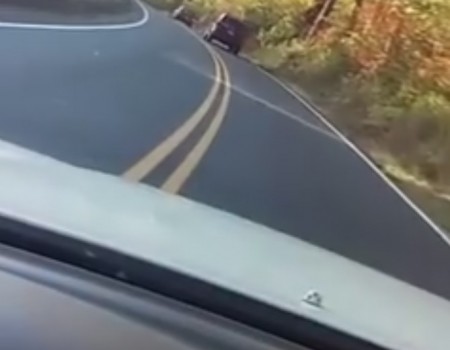 Virales Video „Mann nimmt Unfall zufällig mit dem Smartphone auf“