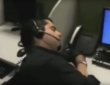 Virales Video „Während der Arbeit eingeschlafen“