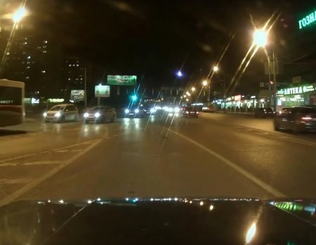 Virales Video „Einfach mal verkehrt herum auf die Autobahn fahren“