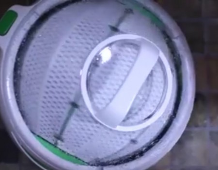 Virales Video „Waschmaschine ohne Strom erhält über 13 Millionen Klicks auf Facebook“