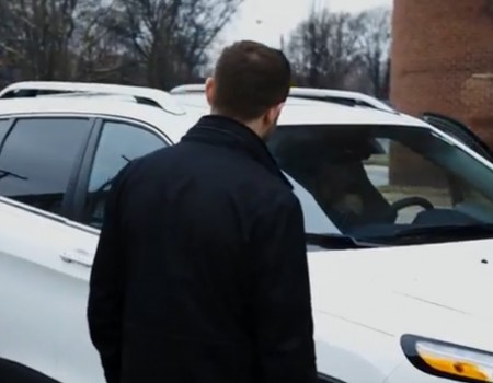 Virales Video „Auto hacken als Ex-NSA-Agent – Jason Bourne Promo“
