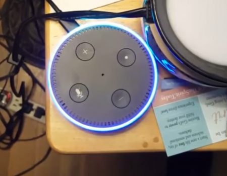 Virales Video „Ist Alexa von Amazon mit der CIA verbunden und spioniert uns tagtäglich aus?“
