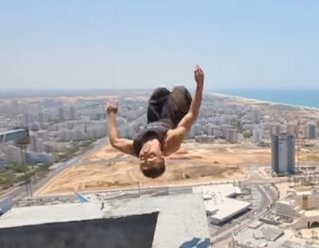 Virales Video „Gefährlicher Backflip-Stunt auf einem Hochhaus in Dubai geht fast schief“