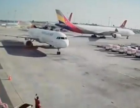 Virales Video „Ein rollendes Passagierflugzeug schubst am Flughafen in Istanbul ein Turkish Airline Airbus aus dem Weg“