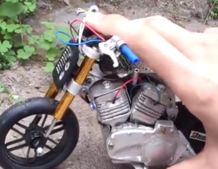 Virales Video „Ein Künstler aus Vietnam hat ein funktionierendes Miniatur-Motorrad designgetreu dem Bott XR-1 gebaut“