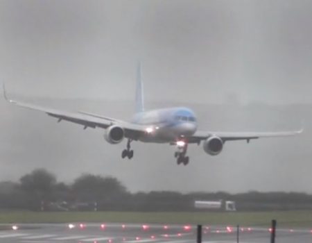 Virales Video „TUI-Pilot landet auf dem Flughafen in Bristol, England bei stürmischem Wetter seitwärts und zeigt sein ganzes Können“