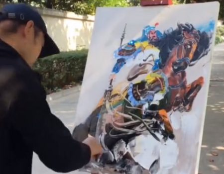 Virales Video „Chinesischer Straßenkünstler verwendet Schaber und Spalter für das Erstellen seiner einzigartigen Kunstwerke aus Öl“